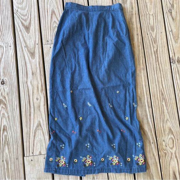 Vintage Dresses & Skirts - Vintage long denim maxi skirt with flower embroidery 8 26 S small